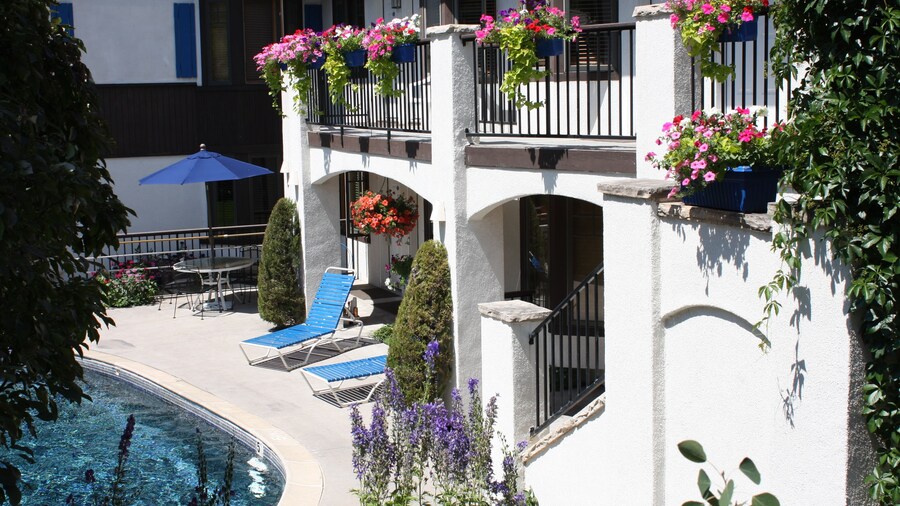 St. Moritz Lodge & Condominiums