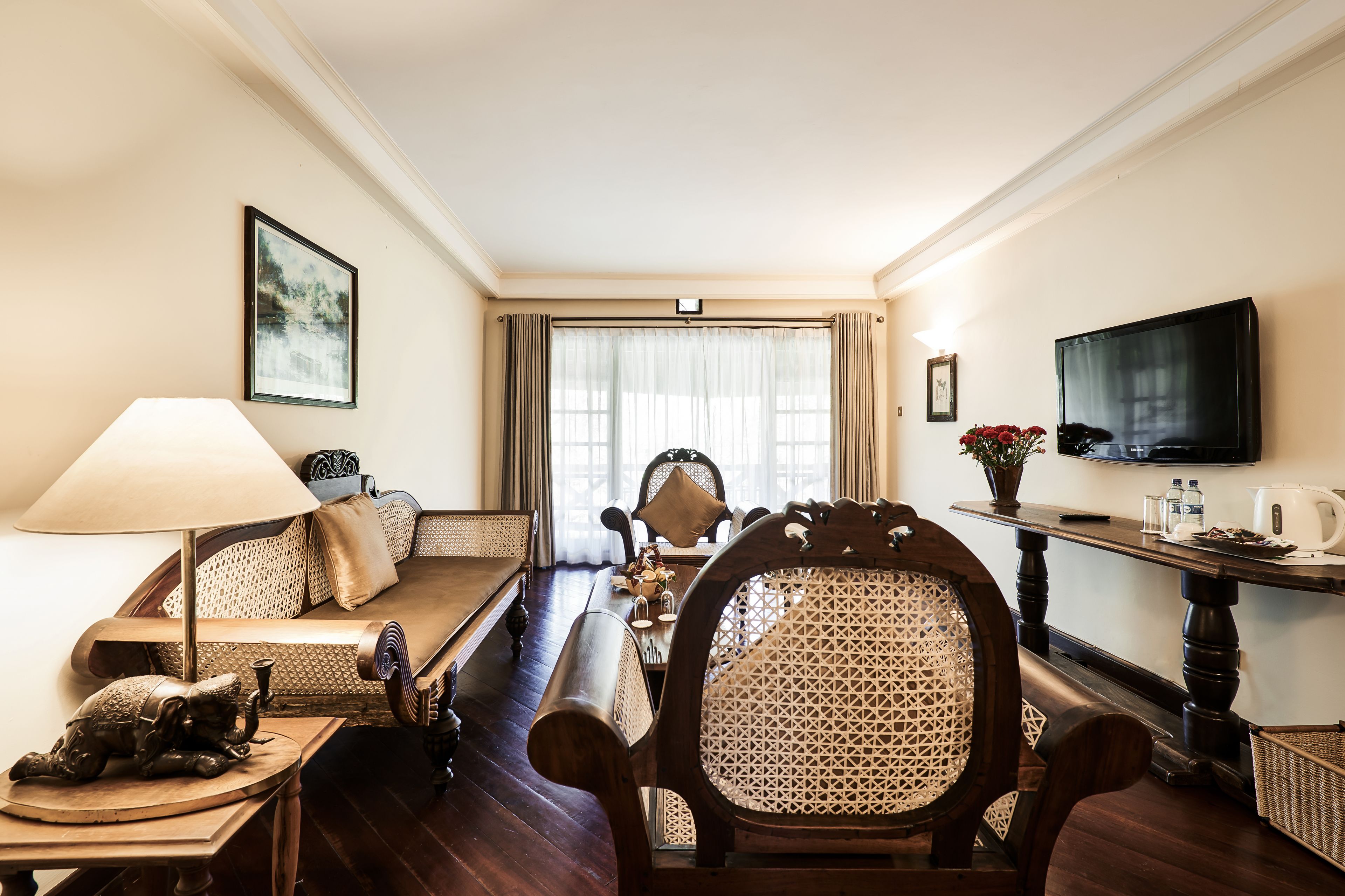 executive suite | 1 bedroom, minibar, in-room safe, desk