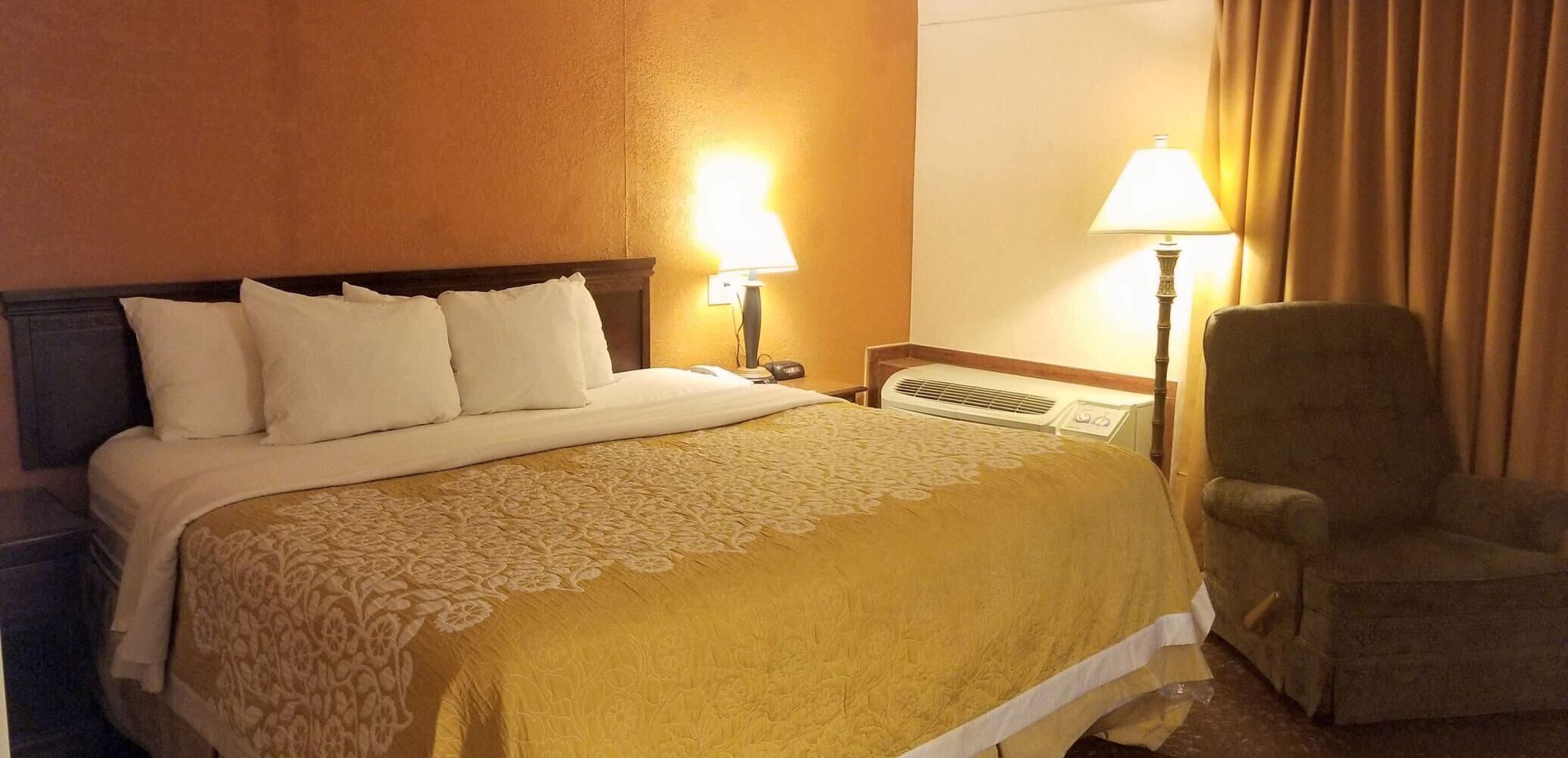 Escrivaninha, espaço de trabalho para notebook