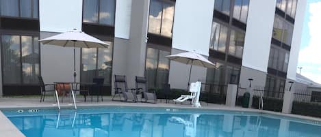 Seasonal outdoor pool, open 8:00 AM to 10:00 PM, sun loungers