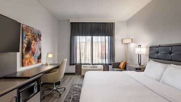 Room, 1 King Bed, Accessible, Non Smoking (Mobility Bathtub w/Grab Bars) | Premium bedding, desk, blackout drapes, iron/ironing board
