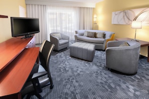 37-inch LCD TV with satellite channels, pay films - Courtyard by Marriott Oklahoma City Airport (Oklahoma City)