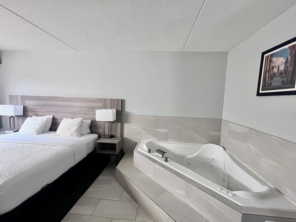 Premier Suite, 1 King Bed, Non Smoking | Pillowtop beds, desk, laptop workspace, iron/ironing board - Baymont by Wyndham Indianapolis South (Indianapolis)