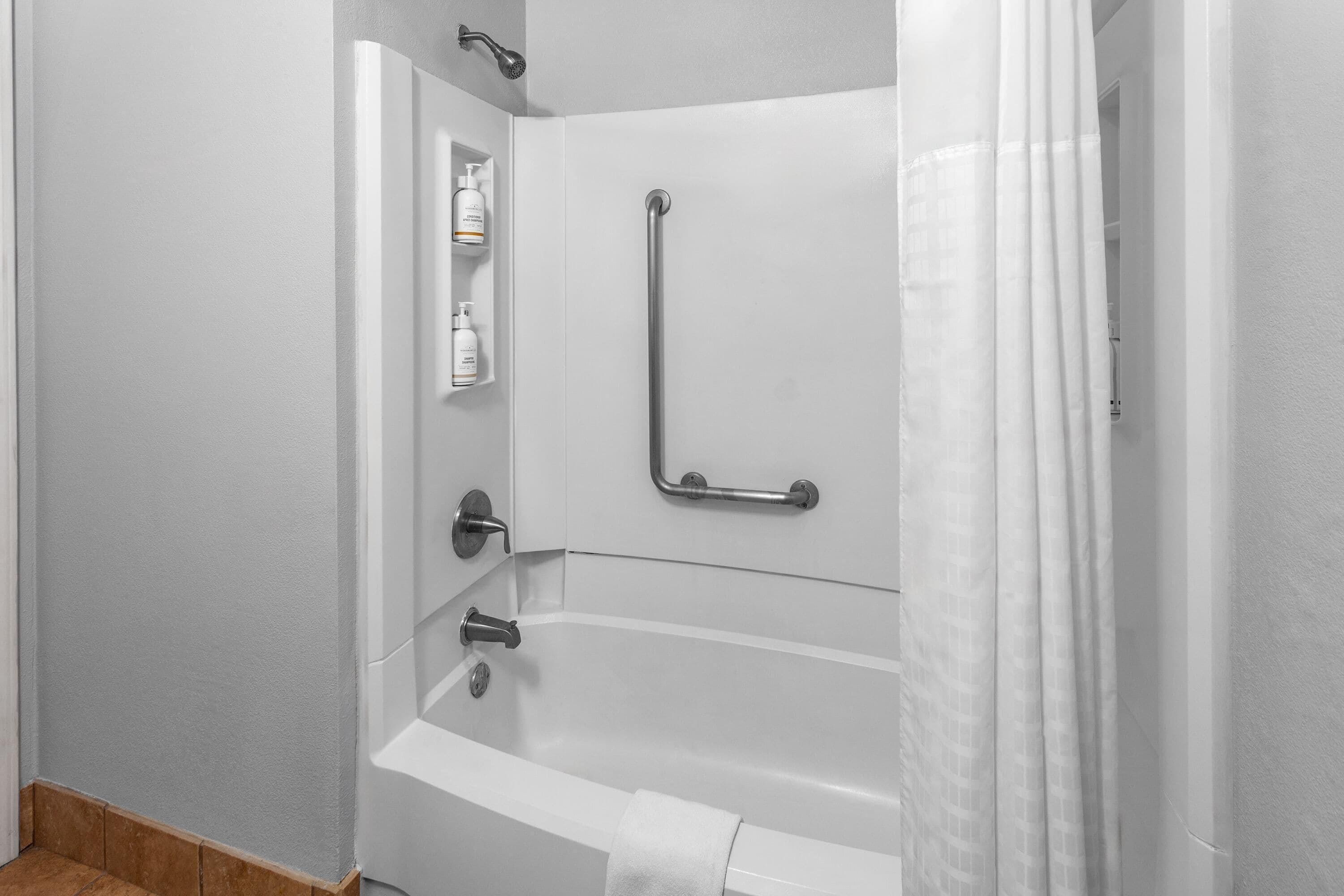 Photo - Baymont by Wyndham Indianapolis South