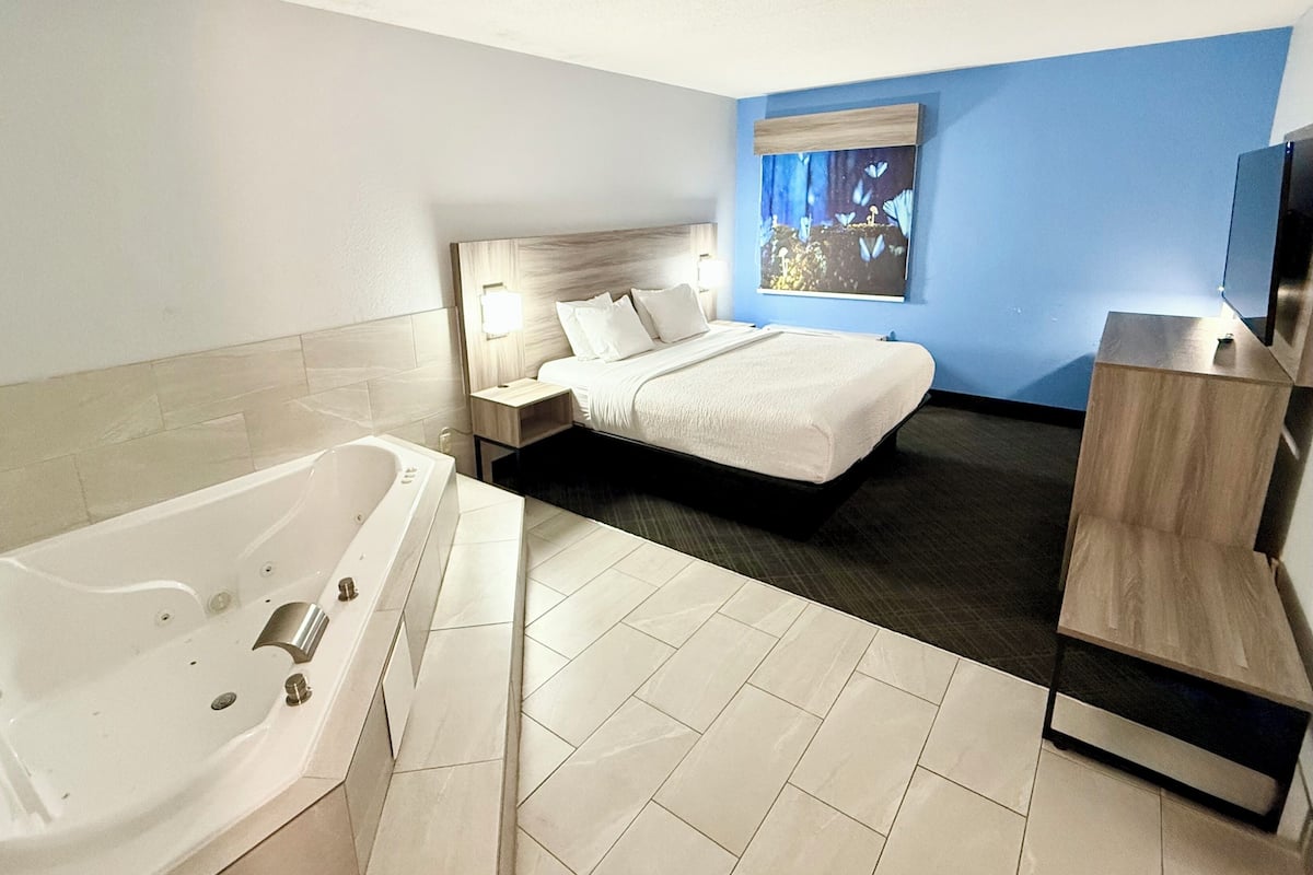 Premier Suite, 1 King Bed, Non Smoking