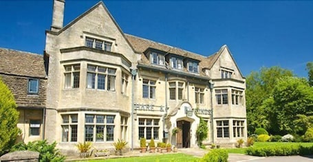 Exterior. Hare And Hounds Hotel