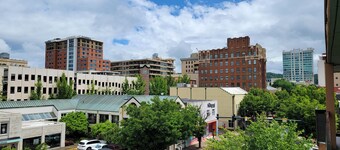Downtown Inn and Suites