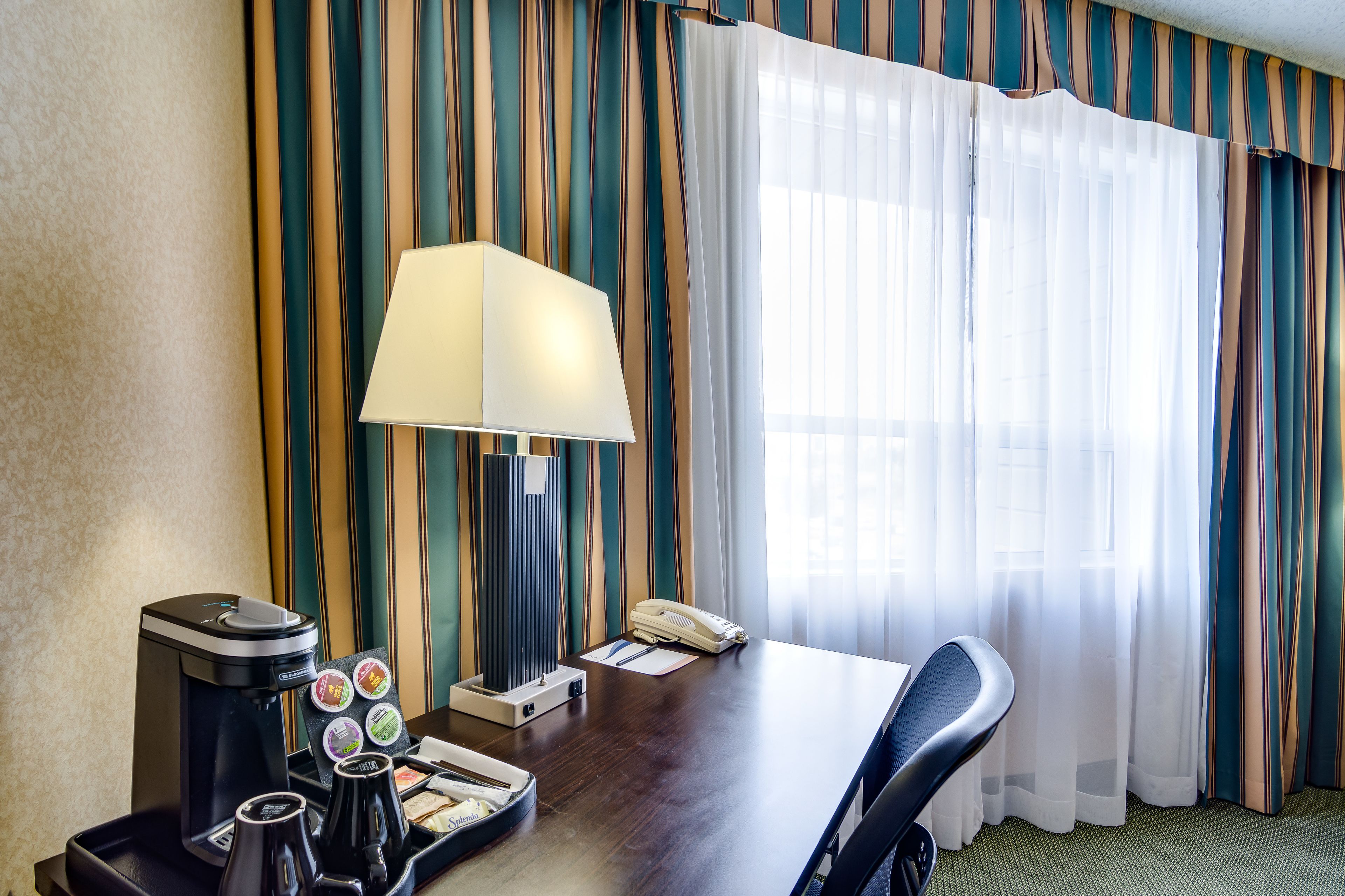 standard room, 1 king bed | coffee and/or coffee maker