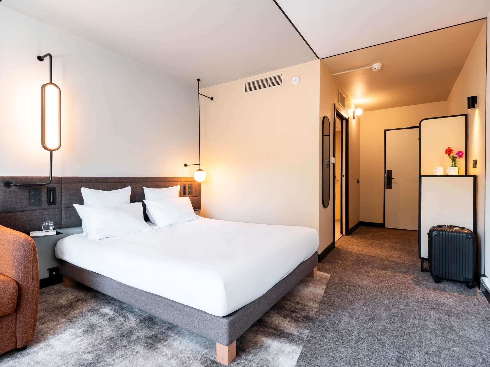 Classic Room (1 Double Bed with 1 Single Sofabed) | Minibar, in-room safe, desk, blackout drapes