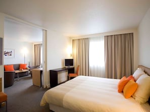 Executive Room, 1 Double Bed with Sofa bed | Minibar, in-room safe, desk, blackout curtains