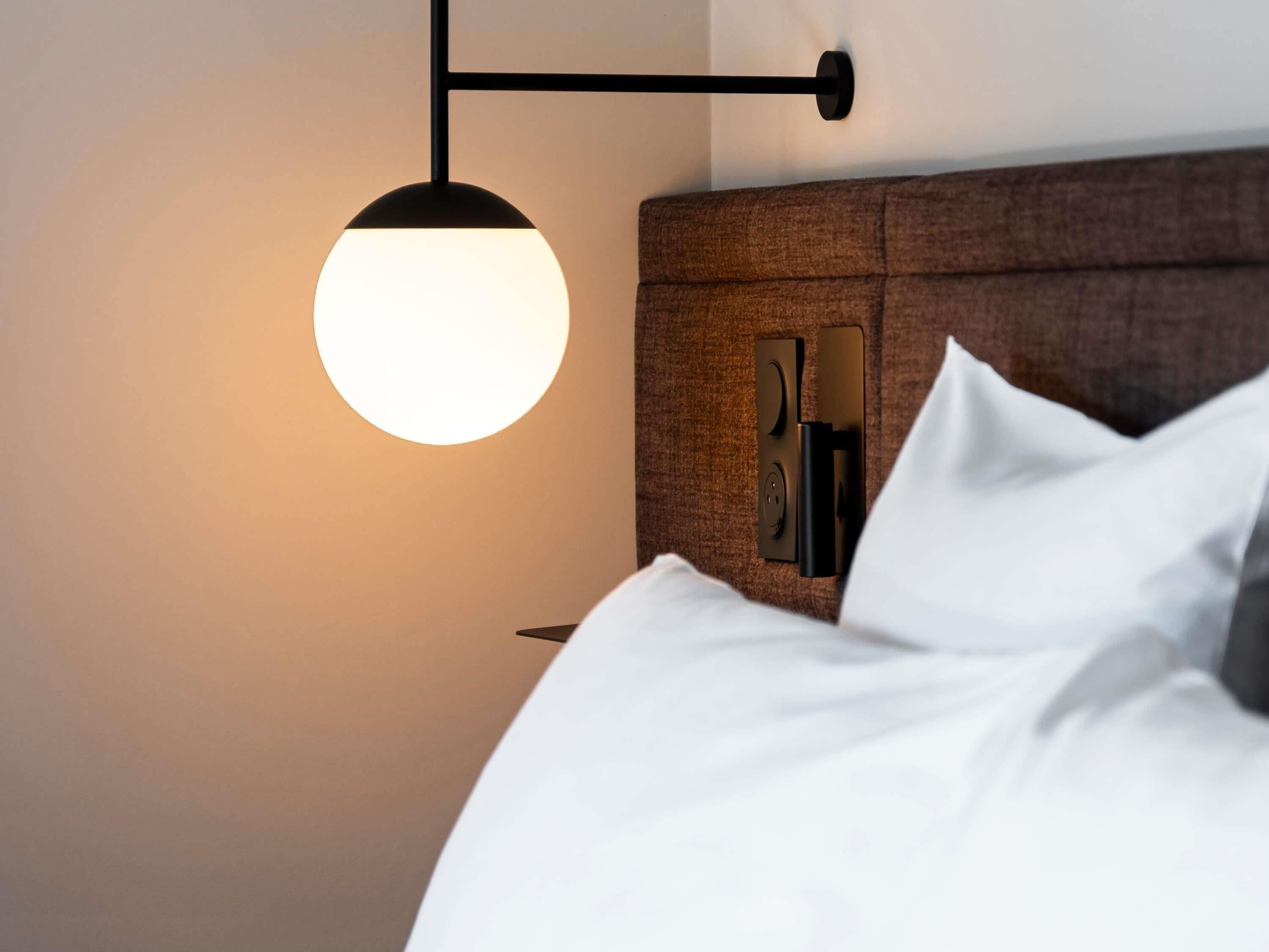 Comfort Room, 1 Double Bed | Minibar, in-room safe, desk, blackout curtains