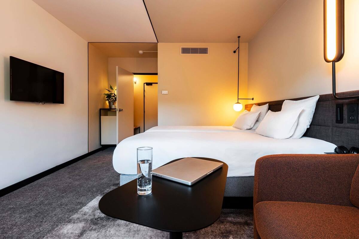 Comfort-Zimmer, 1 Doppelbett und Schlafsofa