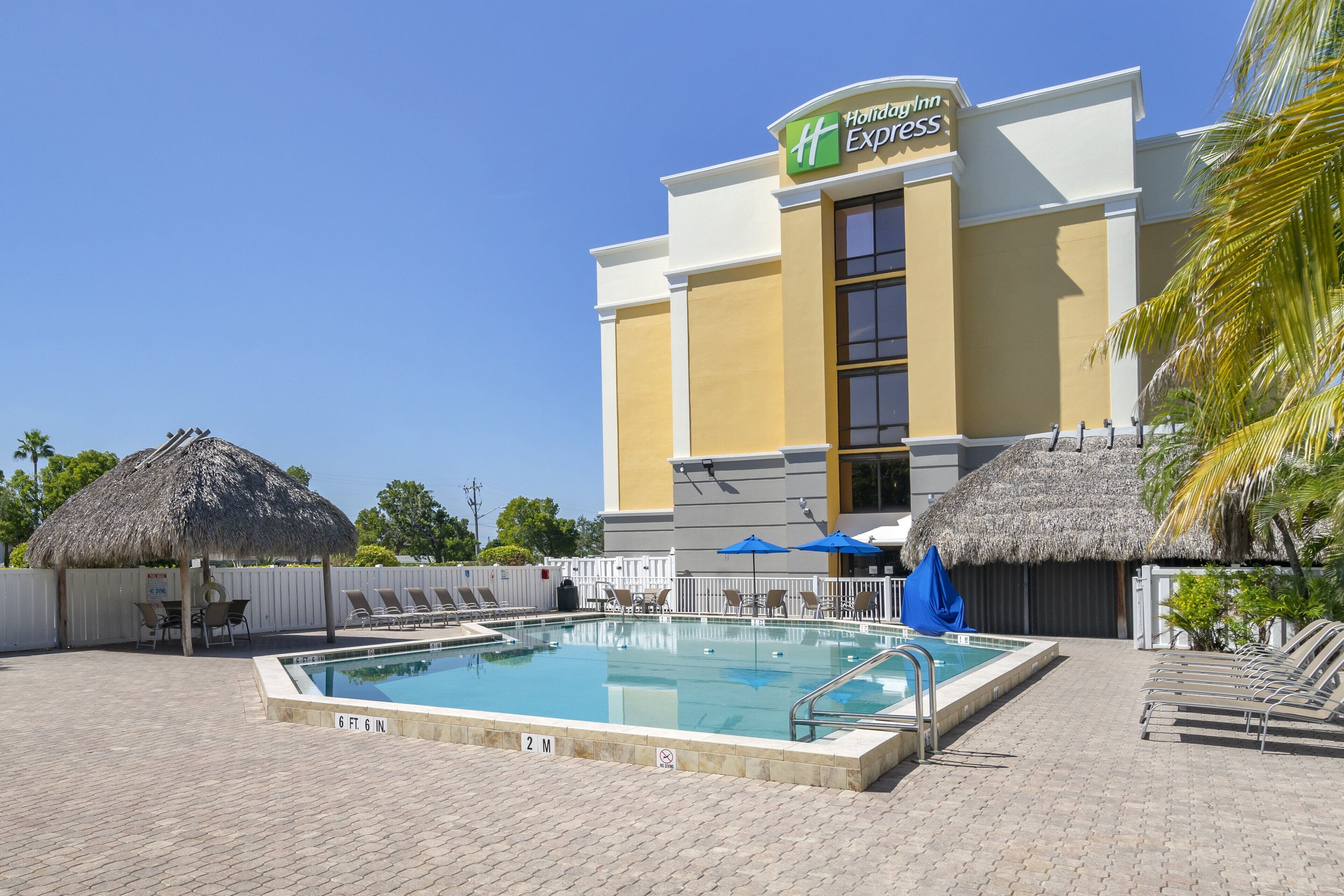 outdoor pool, pool loungers