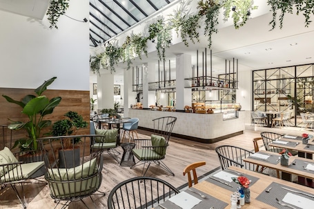 Restaurant. NH City Centre Amsterdam