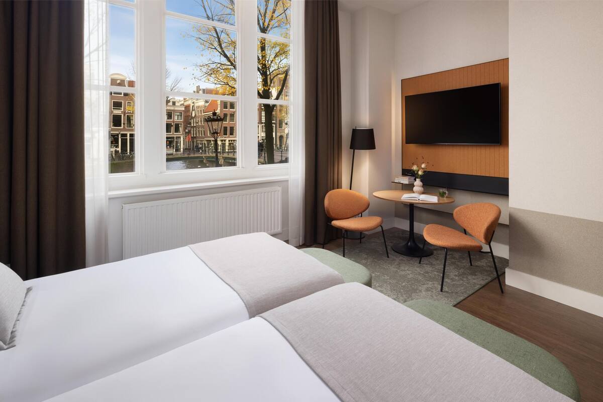 Superior Room (Canal View) | Room amenity