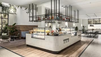 Petit déjeuner buffet servi tous les jours en supplément