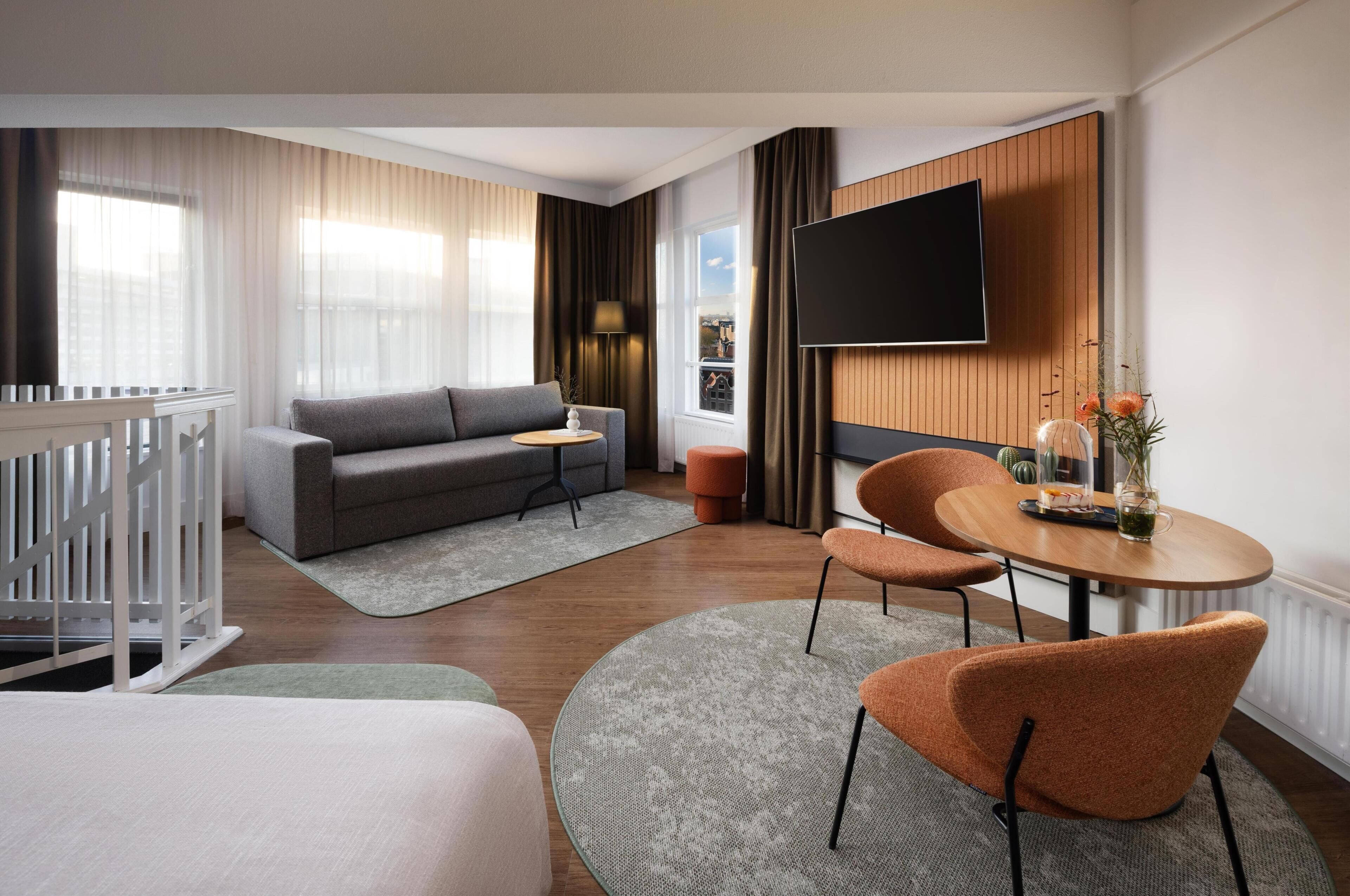 Een minibar, een kluis op de kamer, verduisterende gordijnen