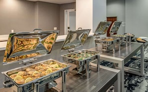 Desayuno completo todos los días (con cargo)