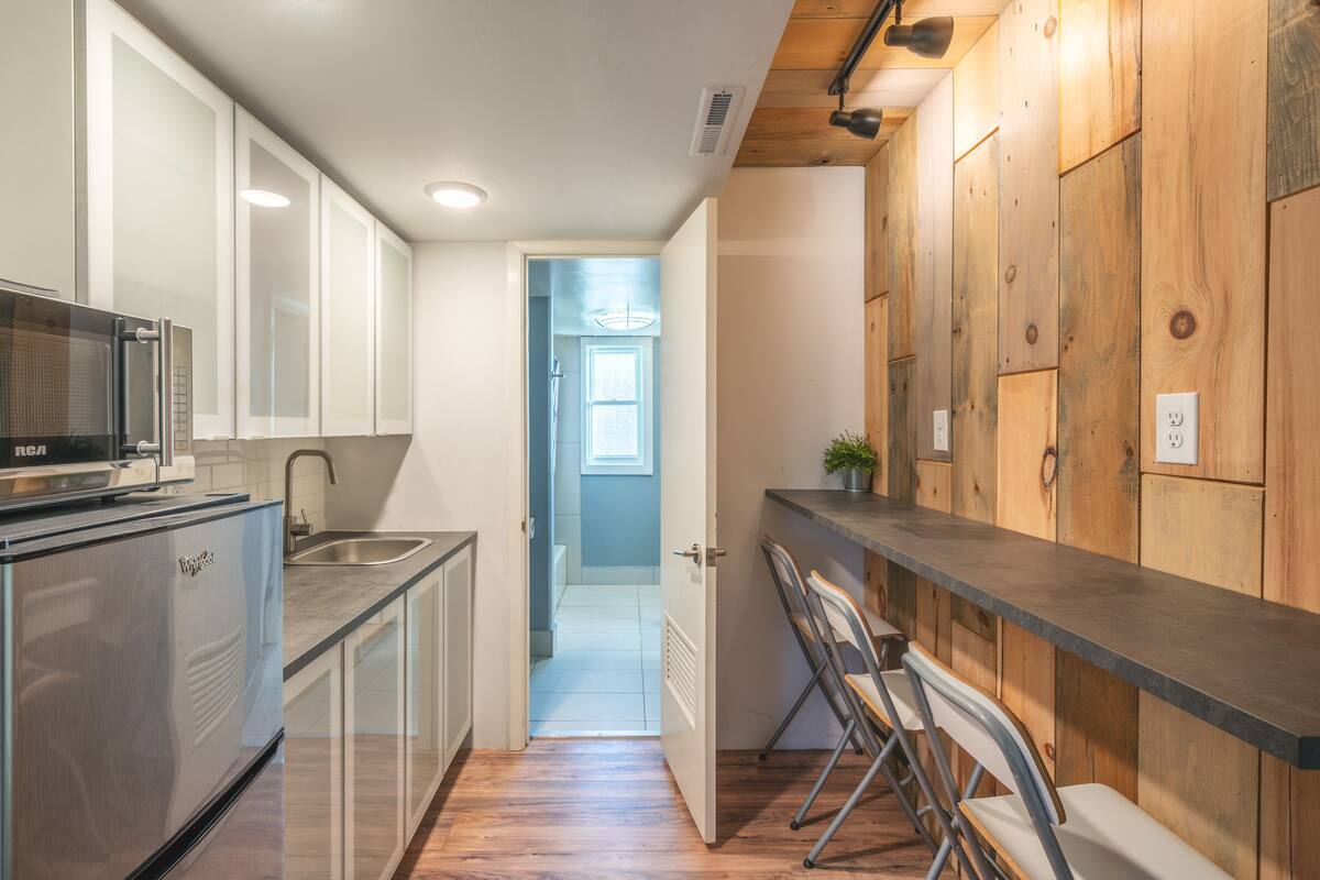 family suite, multiple bedrooms | premium bedding, iron/ironing board, free wifi, bed sheets