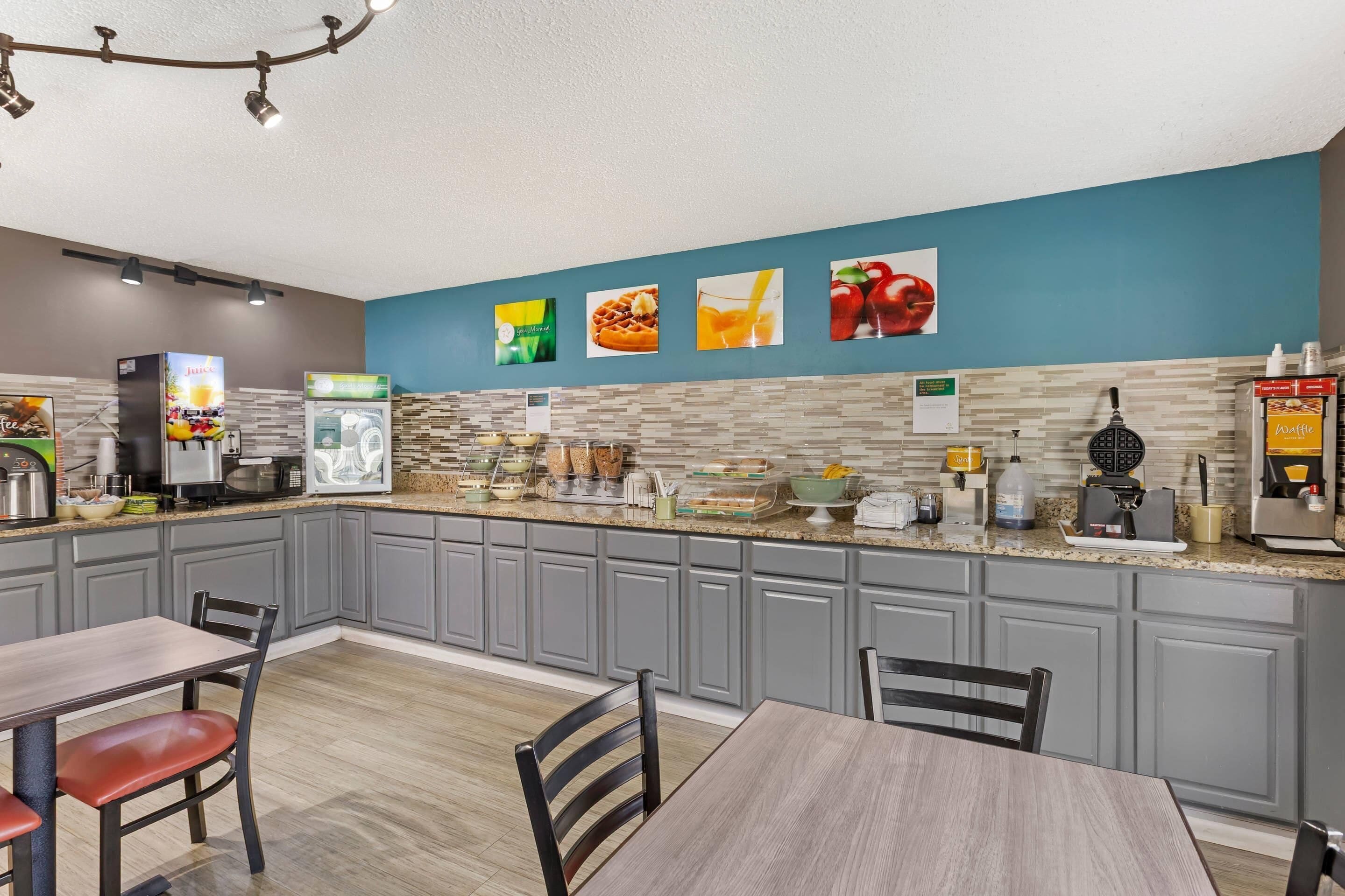 Free daily full breakfast 