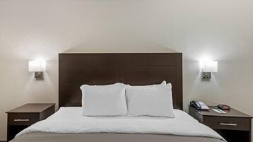Zimmer, 1 King-Bett, barrierefrei, Nichtraucher | Schreibtisch, laptopgeeigneter Arbeitsplatz, schallisolierte Zimmer