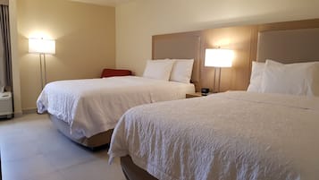 Habitación con 2 dobles, no fumadores | Ropa de cama de alta calidad, minibar y tabla de planchar con plancha