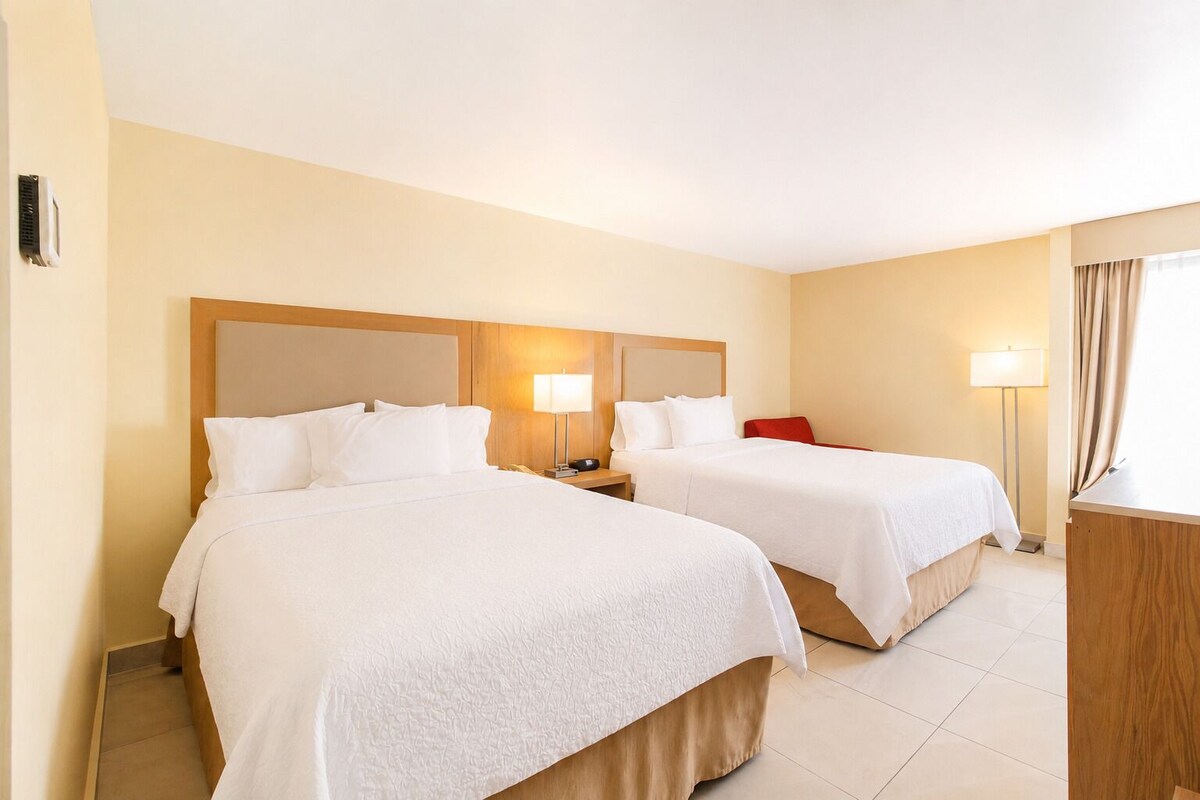Two double room nonsmoking | Premium bedding, minibar, iron/ironing board, cribs (free)
