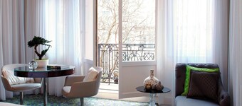 Renaissance Paris Nobel Tour Eiffel Hotel