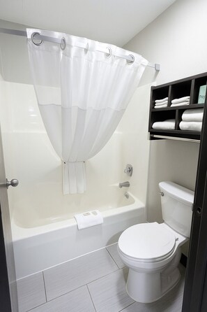 Room, 1 King Bed, Non Smoking | Bathroom | Combined shower/tub, free toiletries, hair dryer, towels