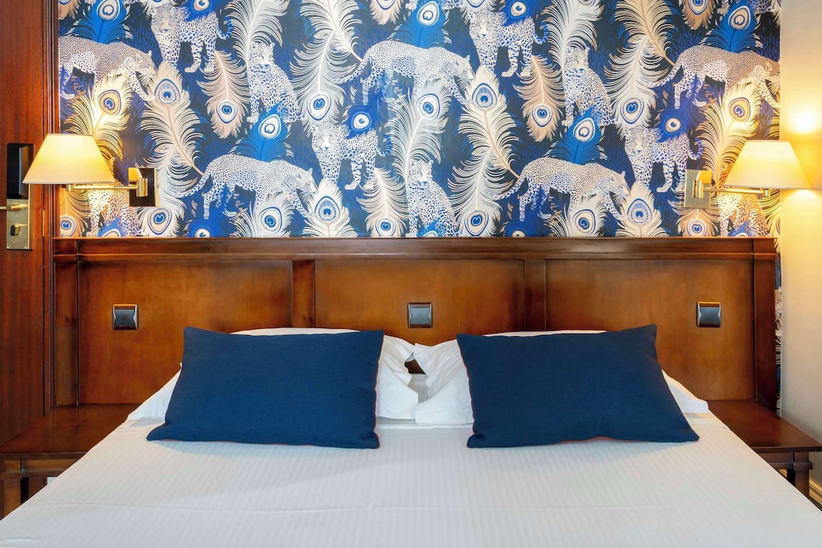 standard room, 1 double bed, non smoking | premium bedding, in-room safe, individually decorated