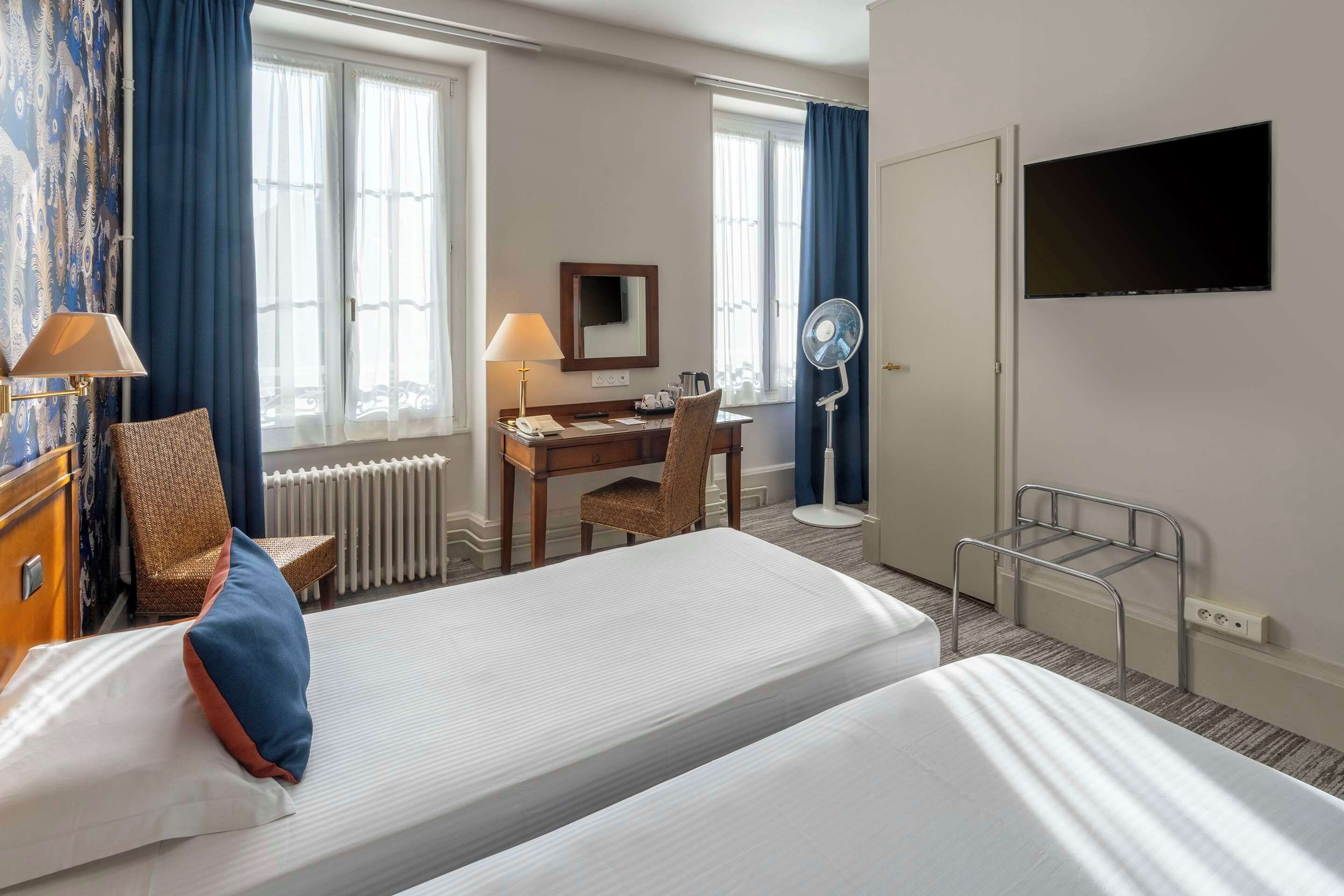 standard room, 2 single beds, non smoking | premium bedding, in-room safe, individually decorated