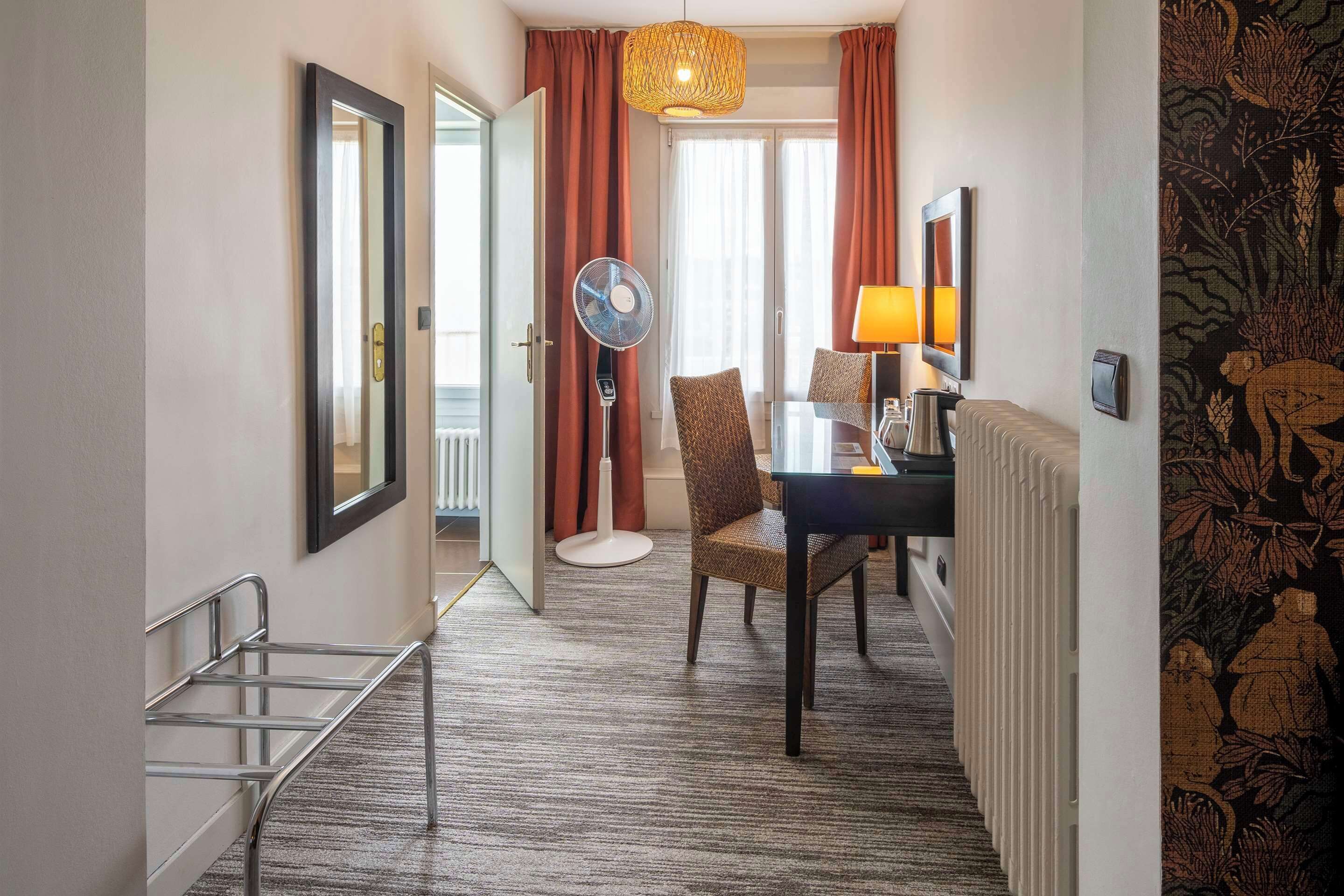 premium bedding, in-room safe, individually decorated