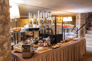 Daily buffet breakfast (EUR 15 per person)