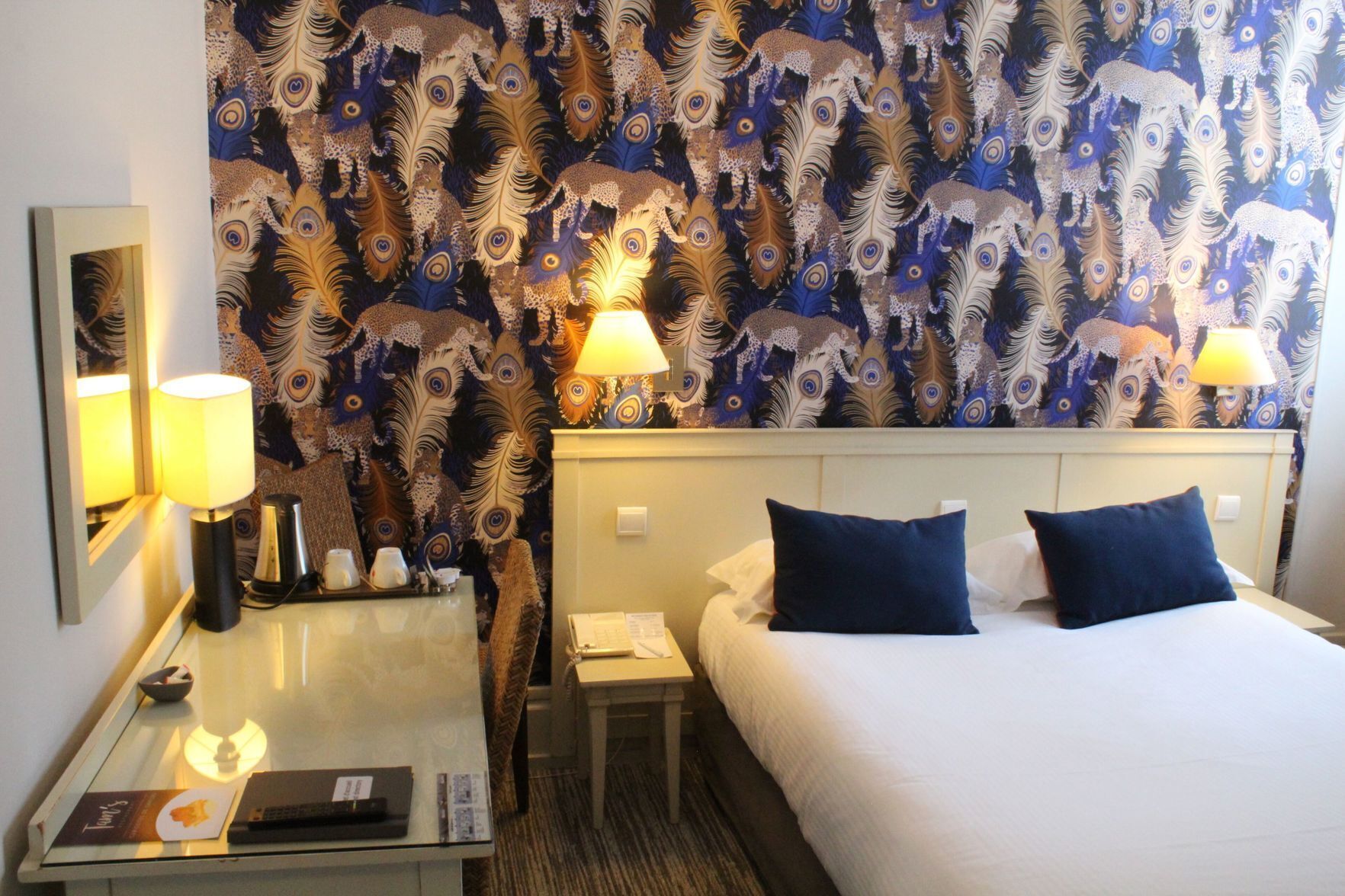 Premium bedding, in-room safe, individually decorated