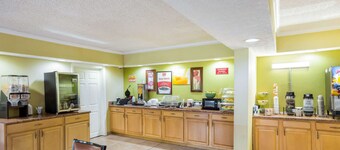 Econo Lodge Huntington - Barboursville University Area