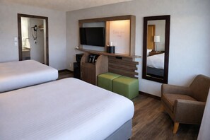 Studio, 2 Double Beds | Hypo-allergenic bedding, iron/ironing board, free WiFi, bed sheets