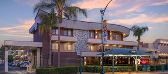 Best Western Plus Park Place Inn - Mini Suites