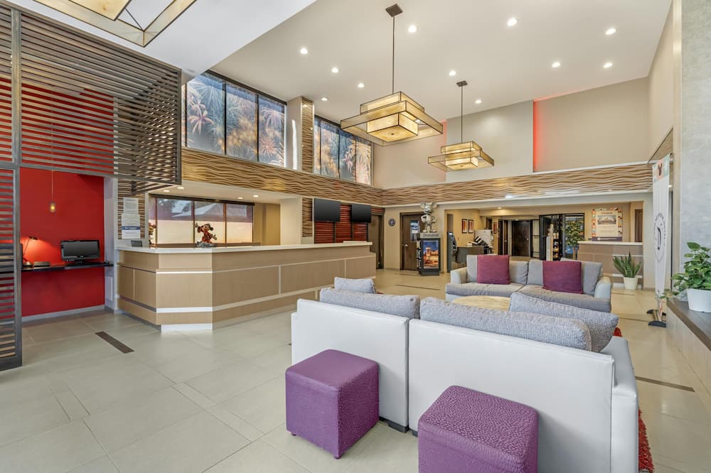 Best Western Plus Park Place Inn - Mini Suites