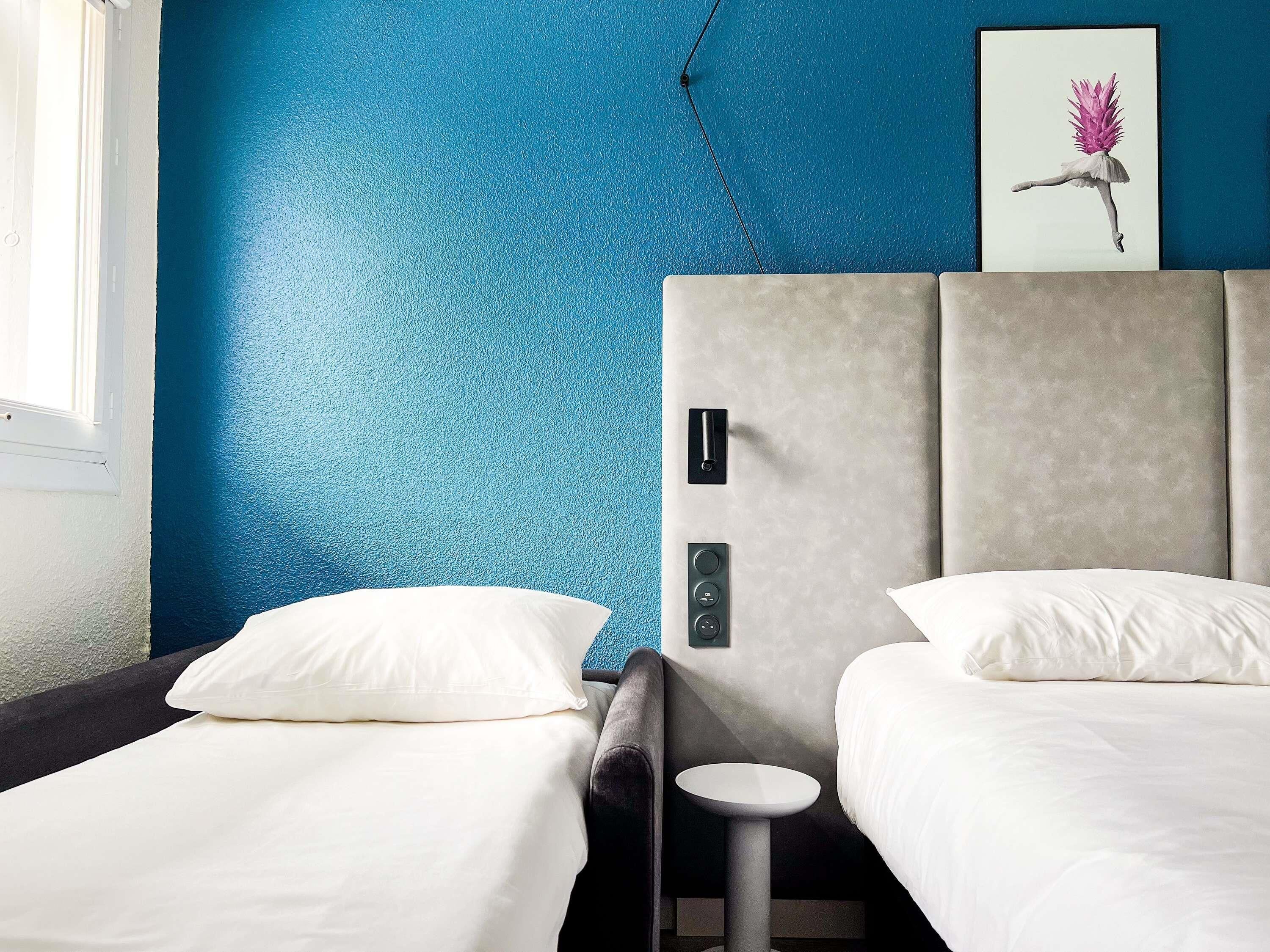 Room 1 double bed and 1 child bed under 12 years old | 1 bedroom, premium bedding, desk, soundproofing