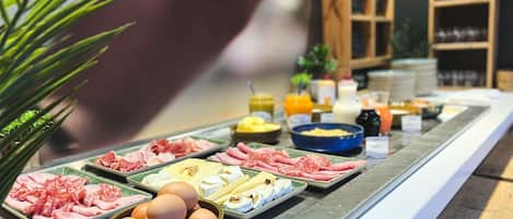 Daily buffet breakfast (EUR 13.50 per person)