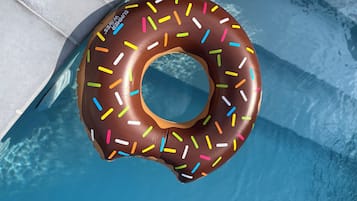 Seasonal outdoor pool, pool umbrellas