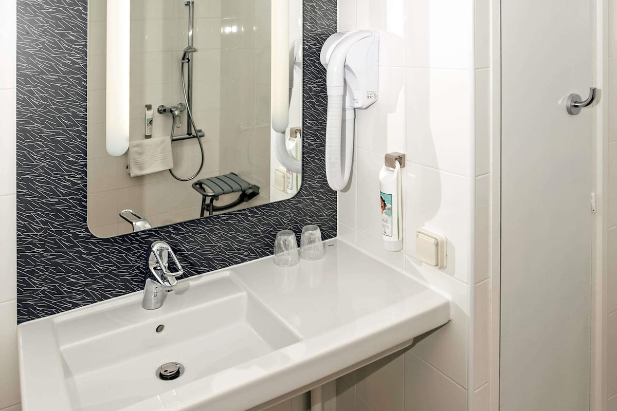 1 chambre, literie de qualité supérieure, bureau, chambres insonorisées
