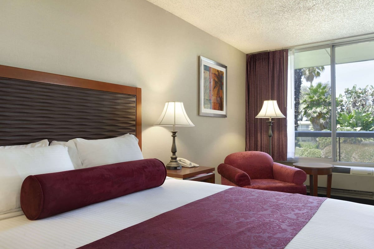Premium bedding, pillowtop beds, in-room safe, desk