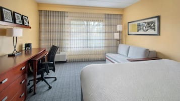 Roupas de cama premium, cofres nos quartos, escrivaninha