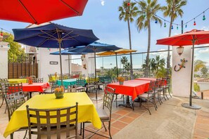 Breakfast, lunch, dinner and brunch served  - Best Western Plus Hacienda Hotel Old Town (San Diego)