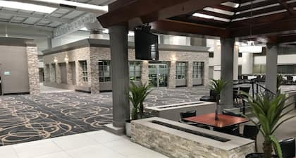 Holiday Inn Chicago North Shore by IHG