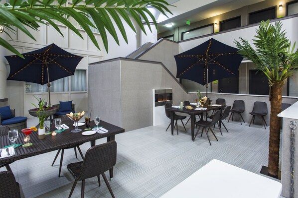 Se sirven desayunos, comidas y cenas