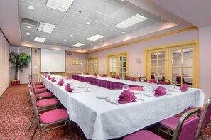 قاعة الولائم والاحتفالات