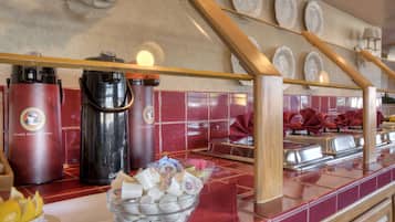 Daily buffet breakfast (USD 9.99 per person)