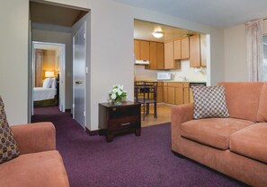 Suite, 2 Schlafzimmer | Wohnzimmer